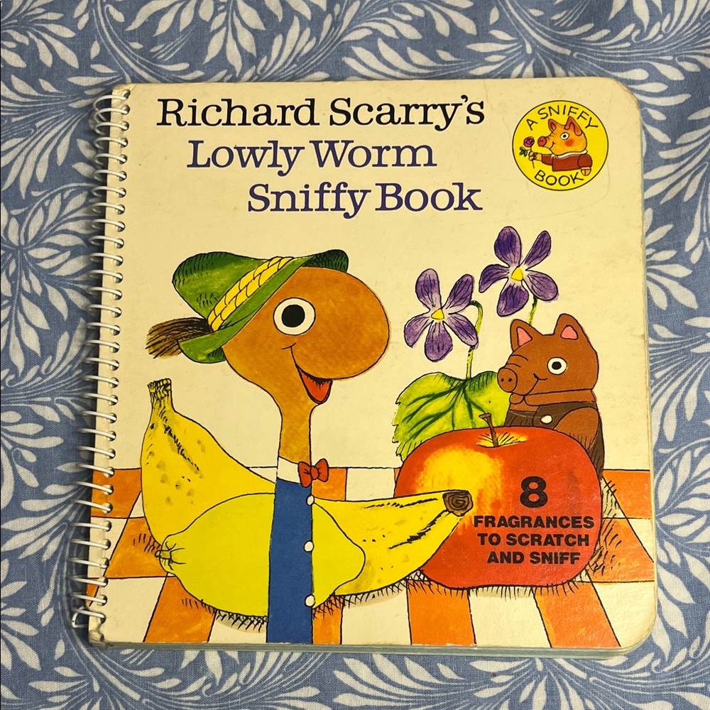 Richard Scarry's Lowly Worm Sniffy Book